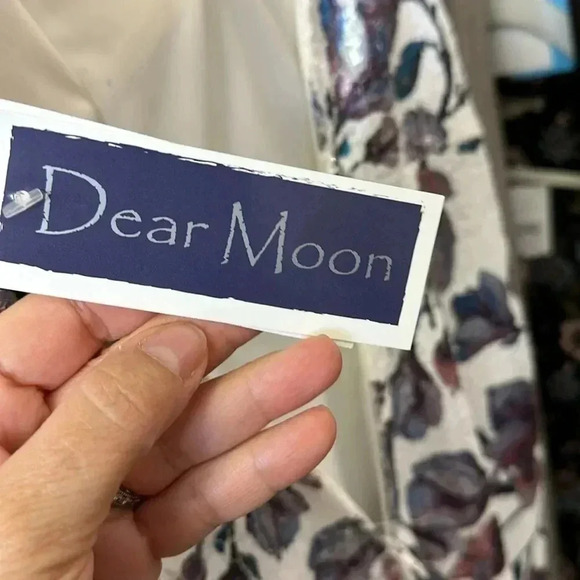 DEAR MOON SHORT SEQUENCE DRESS WITH A FLORAL PATTERN SIZE 3 & 13 - Picture 8 of 12